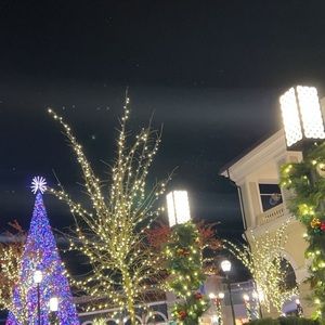 Meet your Posher, Qaz